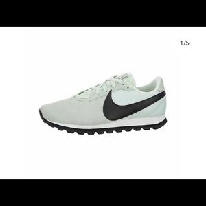 Nike Pre Love Sneakers